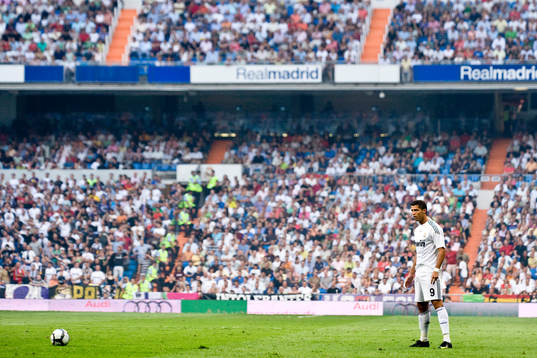 Cristiano Ronaldo, Real Madrid ska slå en frispark och