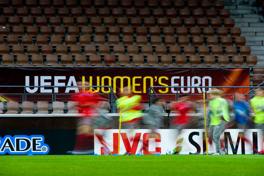Fotboll, Dam, EM, England, träning