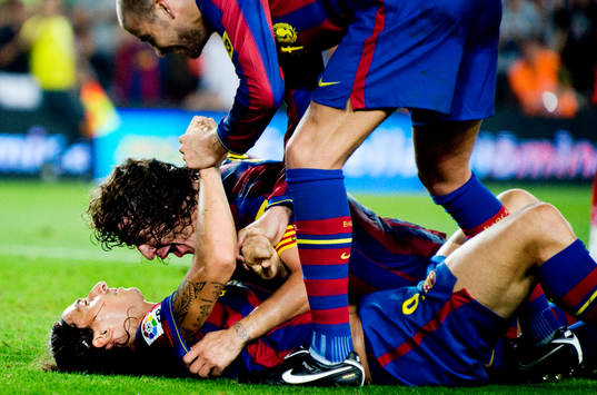 Zlatan Ibrahimovic, Carles Puyol, Gerard Pique, jubel