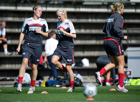 Cecilie Pedersen, Norge i mitten