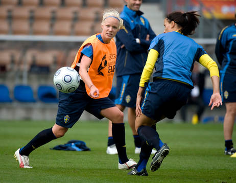 Caroline Seger och Jessica Landström