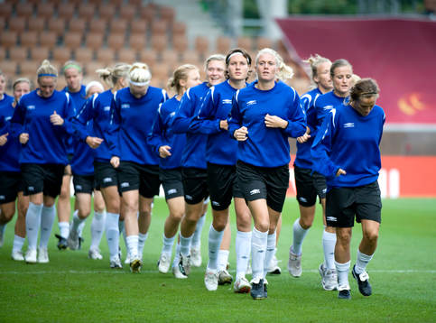 Solveig Gulbrandsen, Norge längst fram till vänster