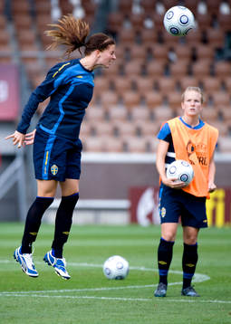 Lotta Schelin nickar