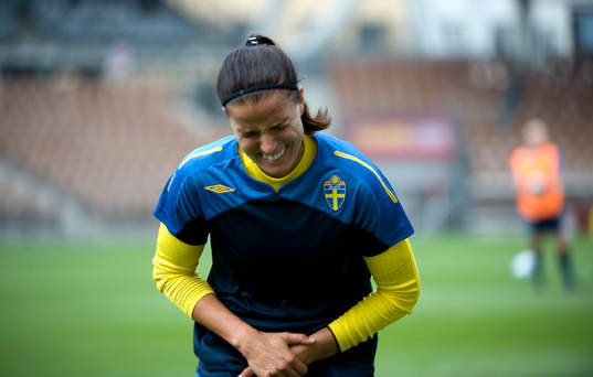 Jessica Landström skriker av smärta (skada)