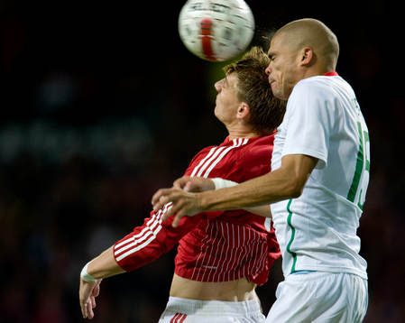 Pepe, Portugal och Nicklas Bendtner, Danmark