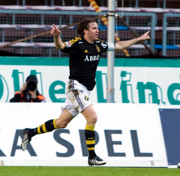 Nils-Eric Johansson, AIK kvitterade till 2-2. Jubel