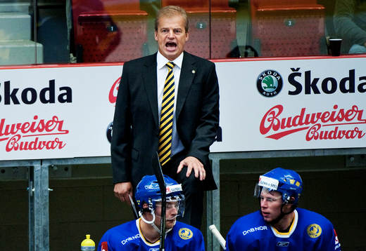 En upprörd Bengt-Åke Gustafsson, förbundskapten