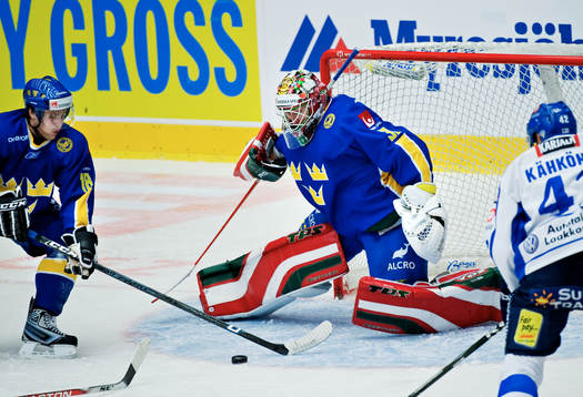 Johan Holmqvist, målvakt, Sverige, släpper in 2-7 mellan