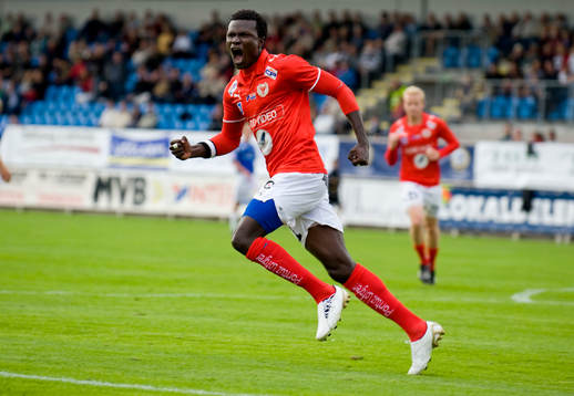 Abiola Dauda, Kalmar gjorde 2-1. Jubel!