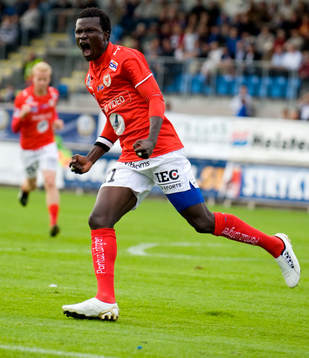 Abiola Dauda, Kalmar gjorde 2-1. Jubel!