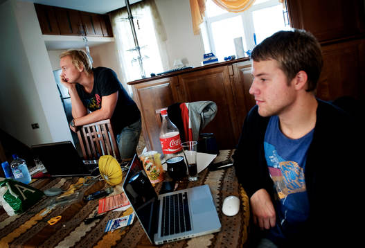 Johan Harju och Linus Omark, vardagsrummet och köket