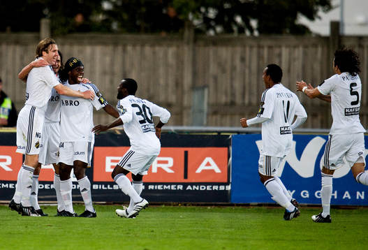 Iván Obolo, AIK, gör 2-0 till AIK. Jubel