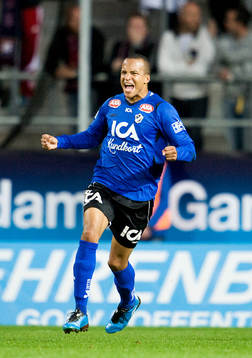 Marcus Olsson, Halmstad, gör 1-0. Jubel