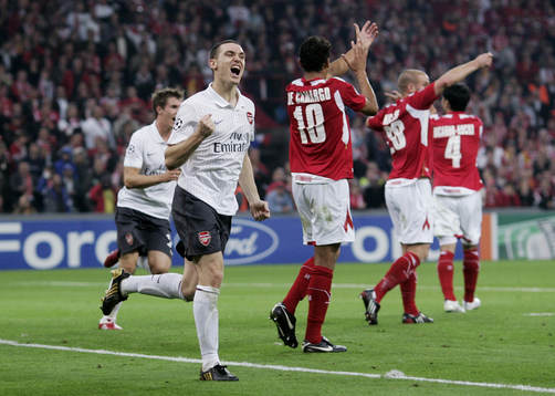 Thomas Vermaelen, glädje och jubel över 2-2, reducering