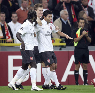 Eduardo da Silva, glädje och jubel över 2-3 till Arsenal