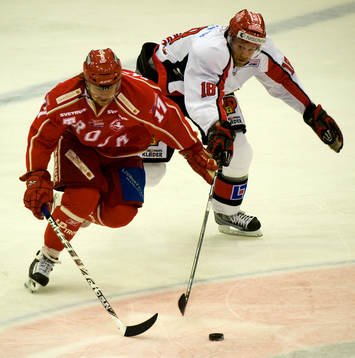 Troja - Almtuna: Olof Mårs, Almtuna, Patrik Karneling,