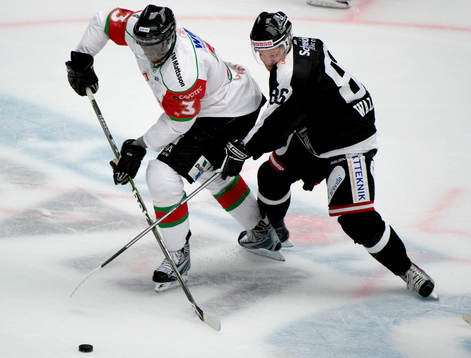 Mikael Owilli, Mora och Tomas Wallgren, Malmö
