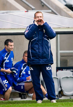 Jonas Olsson, tränare, skriker