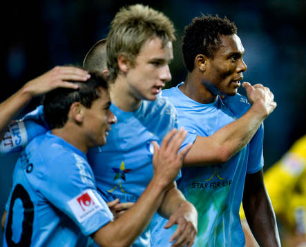 Ricardinho, Jasmin Sudic och Edward Ofere. Jubel