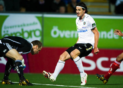 Kim Christensen, målvakt, IFK Göteborg och Adriano Munoz,