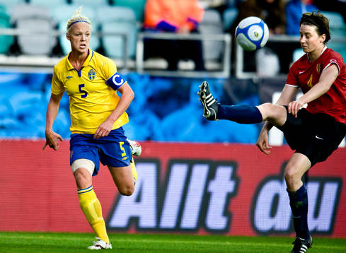Caroline Seger, Sverige