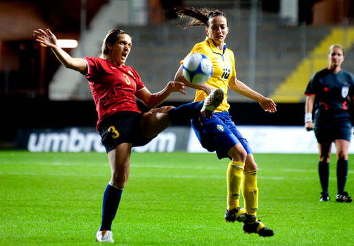 Maud Coutereels, Belgien, Kosovare Asllani, Sverige