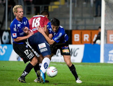 Alvaro Santos, Örgryte, fastnar mellan Thommie Persson och