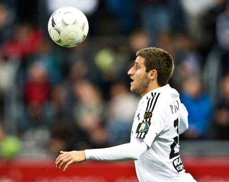 Gabriel Özkan, nick