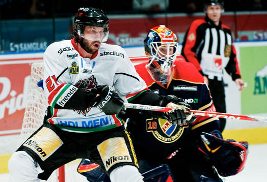 Peter Forsberg, Modo, oroar framför Gustaf Wesslau,