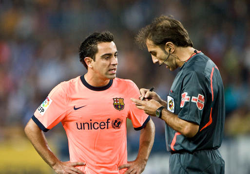 Xavi, Barcelona och domare, anteckning