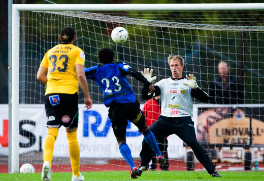 Sirius tar ledningen med 1-0 av Sylvester Bale Sunday,