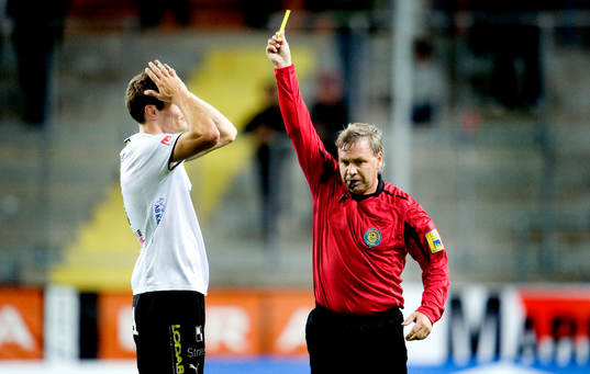 Åke Andreasson, domare, gult kort, varning