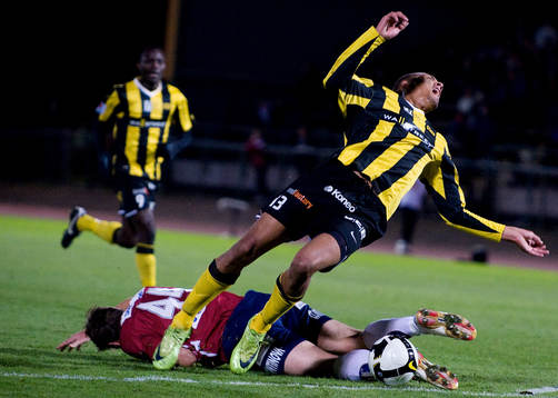 Mathias Ranégie, Häcken, dras ner av David Leinar,