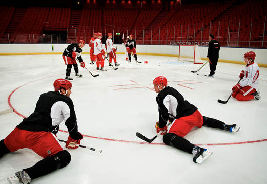 Nicklas Lidström stretchar, stretch