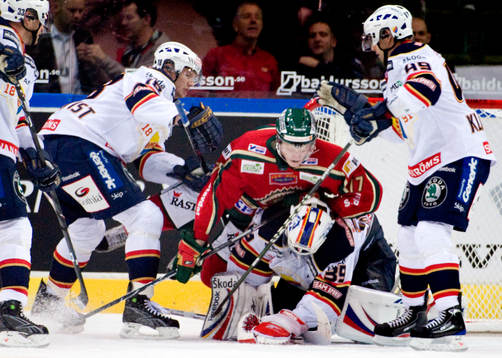 Carl Klingberg, Frölunda,  kör på Stefan Ridderwall,