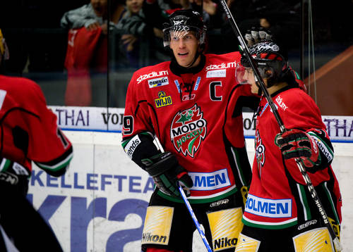 Mats Zuccarello Aasen, Modo (höger) jubel med Per