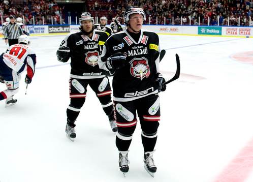 Morten Green ( i förgrunden) och Kim Staal, Malmö. jubel