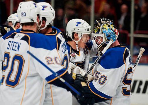Paul Kariya kramar om Chris Mason, målvakt, St Louis