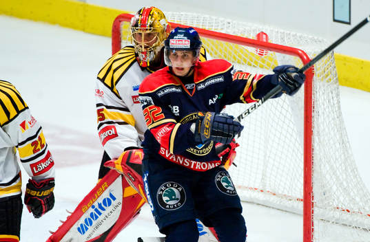 Jacob Markström, målvakt, Brynäs och Marcus Krüger,