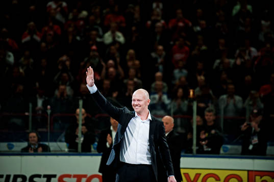 Mats Sundin hyllades för sina insatser i NHL