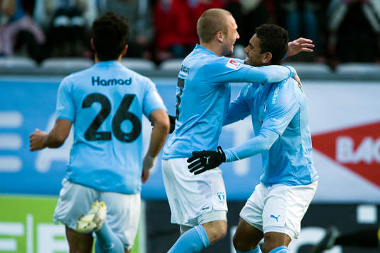 Daniel Larsson och Wilton Figueiredo, jubel