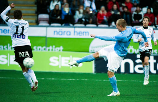 Daniel Larsson, Malmö FF gör sitt tredje mål och 0-3