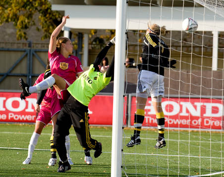 Emma Wilhelmsson, Ldb och Linda Sembrant, AIK och Maja