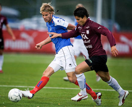 Bläddra bland fler bilder av Fotboll, Superettan, Qviding - Åtvidaberg