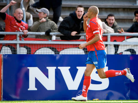 1-0 Henrik Larsson, jubel