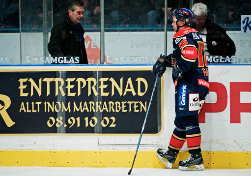 Nichlas Falk, Djurgården, fick vänta på att få gå in i