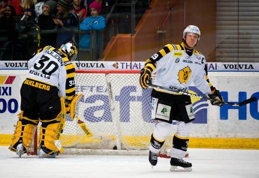 Nicklas Dahlberg, Målvakt Skellefteå plockar ut pucken
