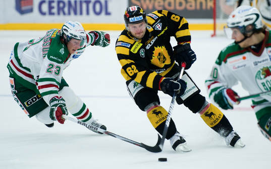 Petr Tenkrat, Skellefteå mot Simon Hjalmarsson, Rögle