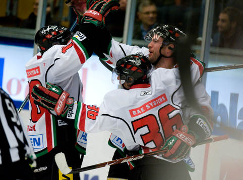 Josh Green, Modo avgör med 4-5 i förlängningen, jubel