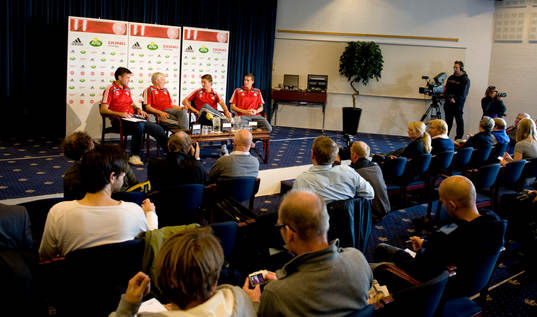 Lars Berent, presschef, Morten Olsen, förbundskapten och